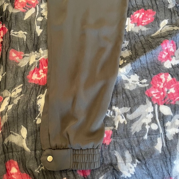 Elastic waist dress pants - Picture 4 of 7